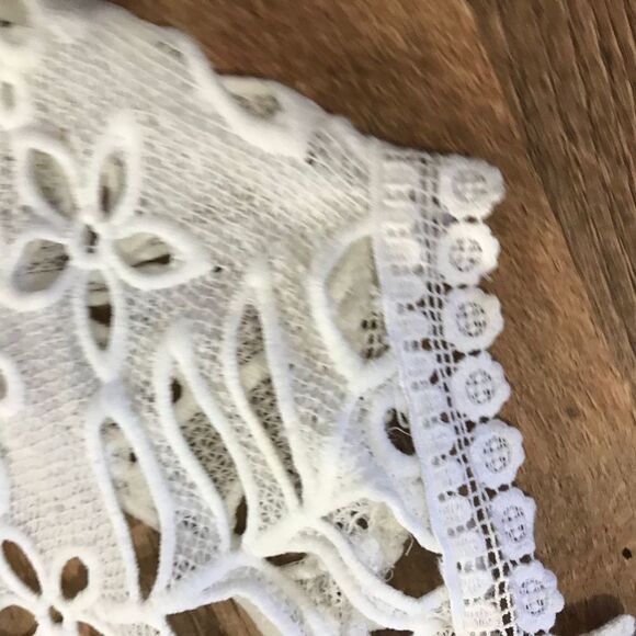 reverse white lace mini dress open back - Picture 4 of 9